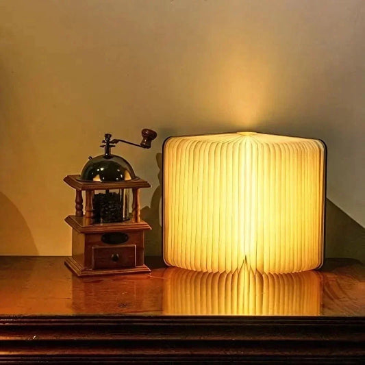 Boek folding book lamp fully opened