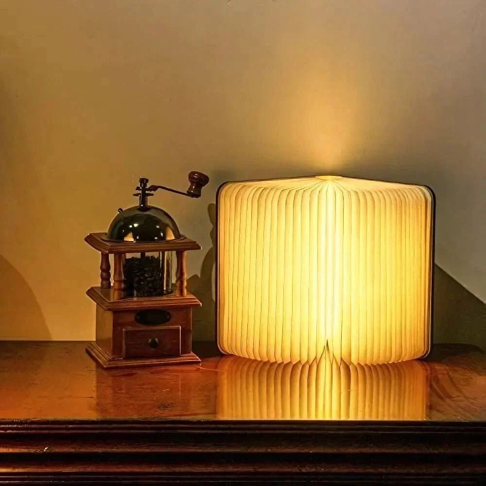 Boek folding book lamp fully opened