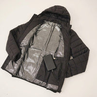 Included power bank in the jacket's inside zip pocket